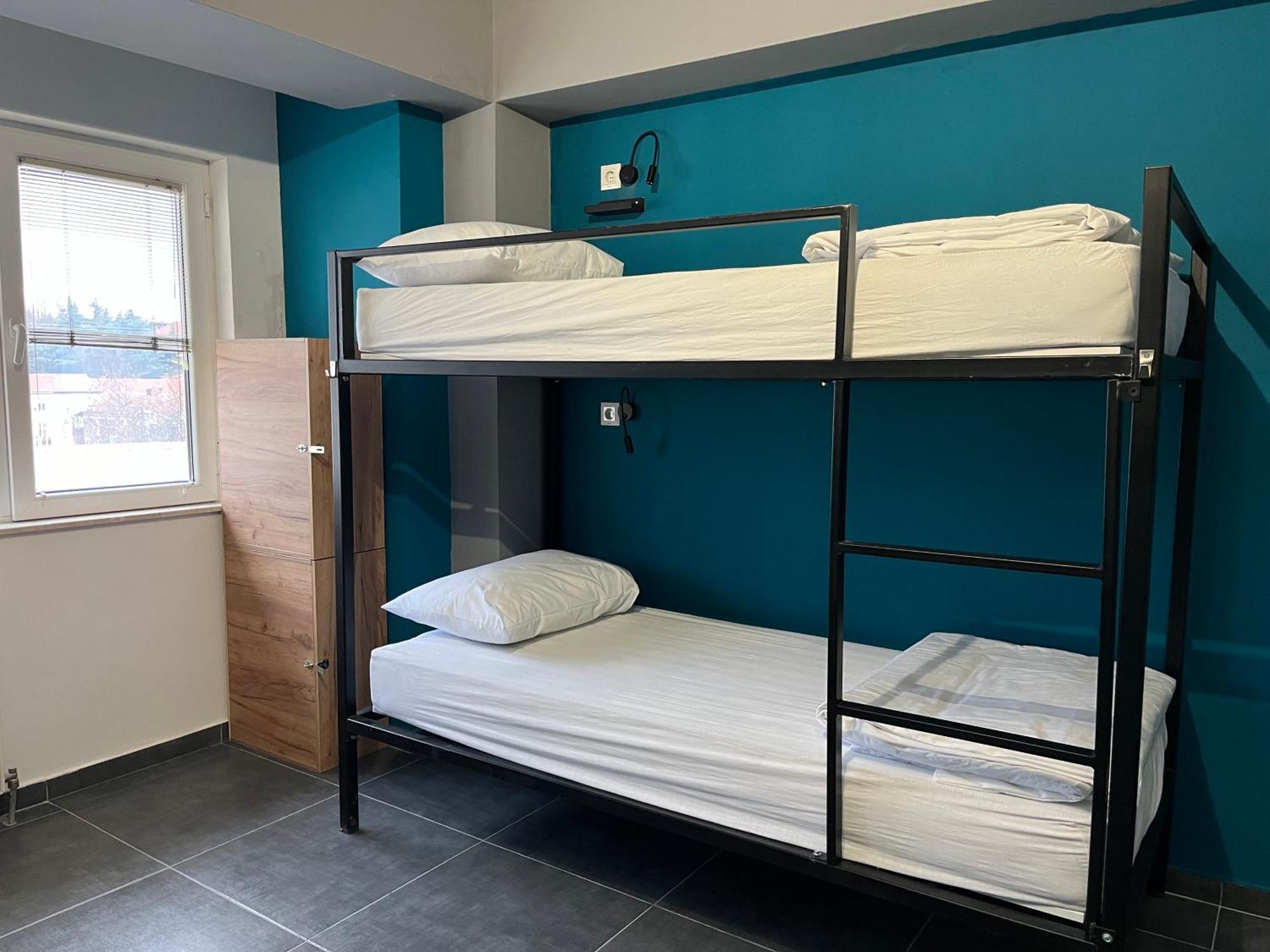 Mickitos Urban Hostel Szkopje Kültér fotó