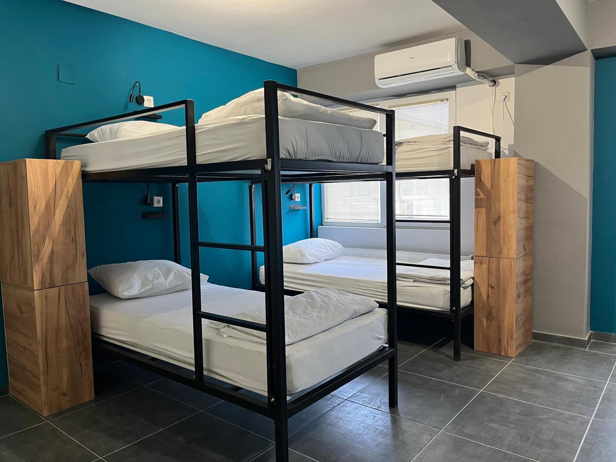 Mickitos Urban Hostel Szkopje Kültér fotó