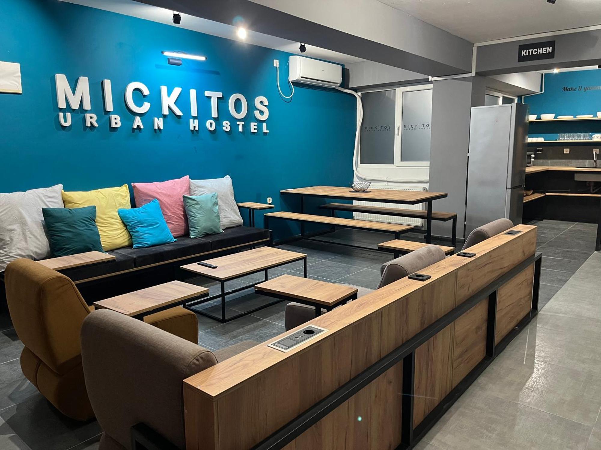 Mickitos Urban Hostel Szkopje Kültér fotó