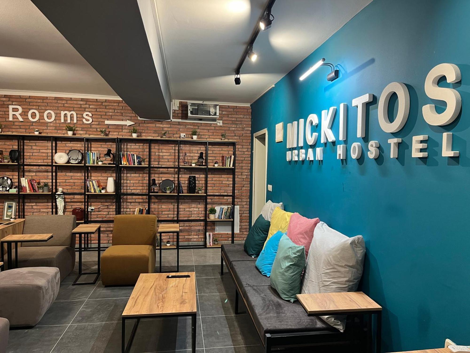 Mickitos Urban Hostel Szkopje Kültér fotó