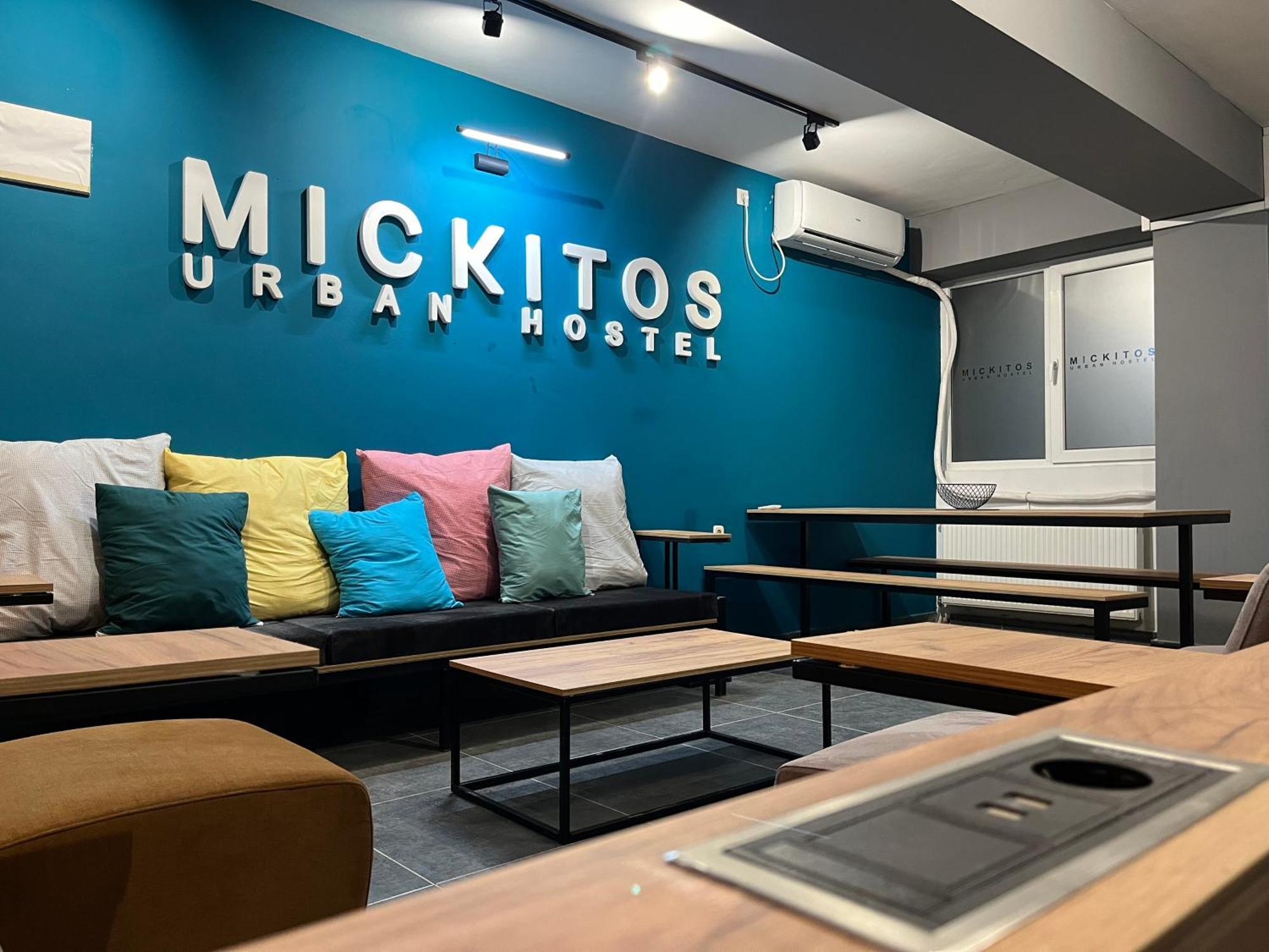 Mickitos Urban Hostel Szkopje Kültér fotó