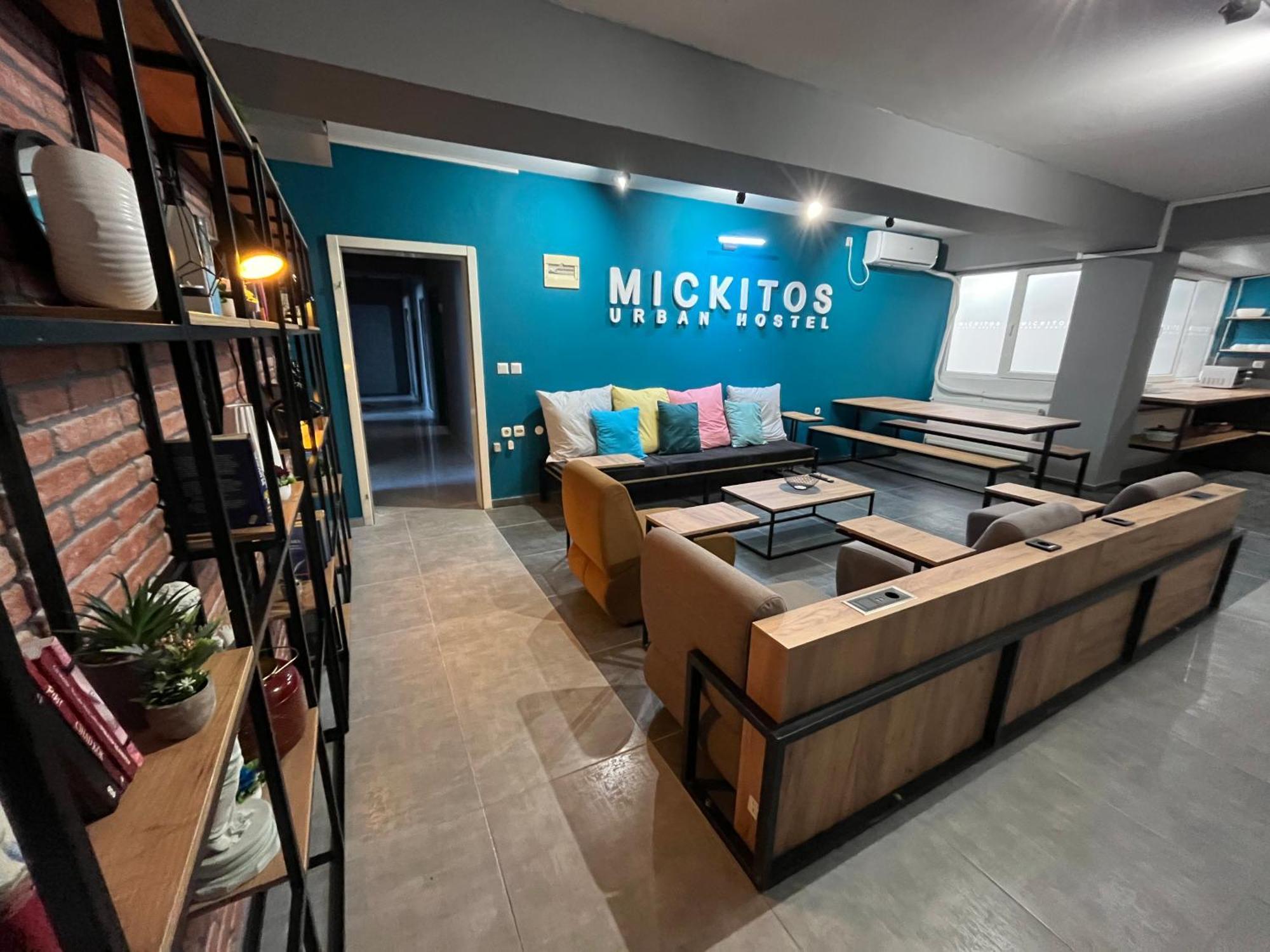 Mickitos Urban Hostel Szkopje Kültér fotó