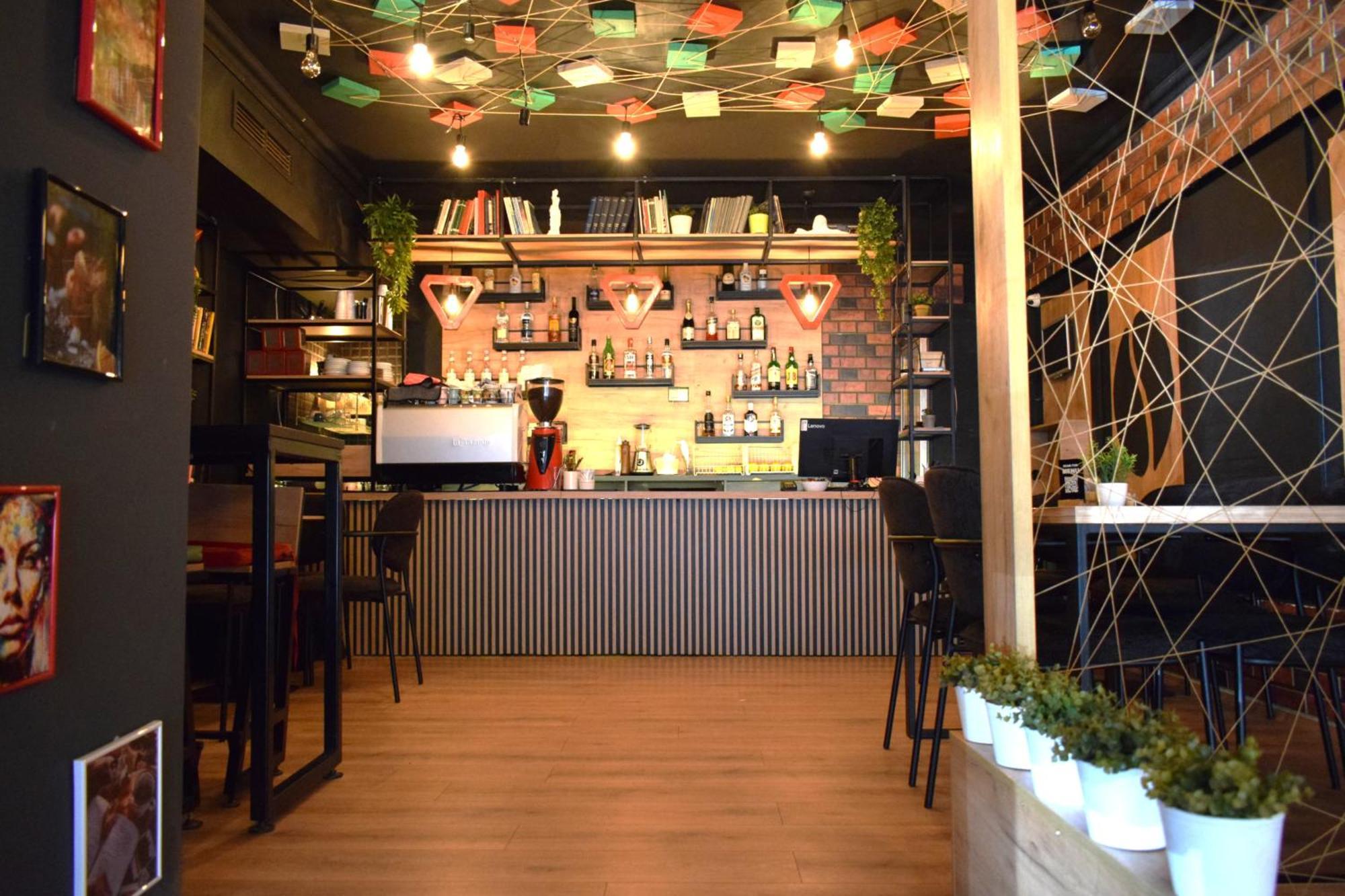 Mickitos Urban Hostel Szkopje Kültér fotó