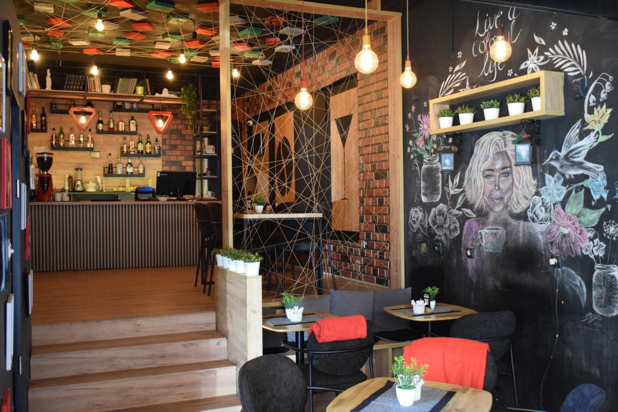Mickitos Urban Hostel Szkopje Kültér fotó