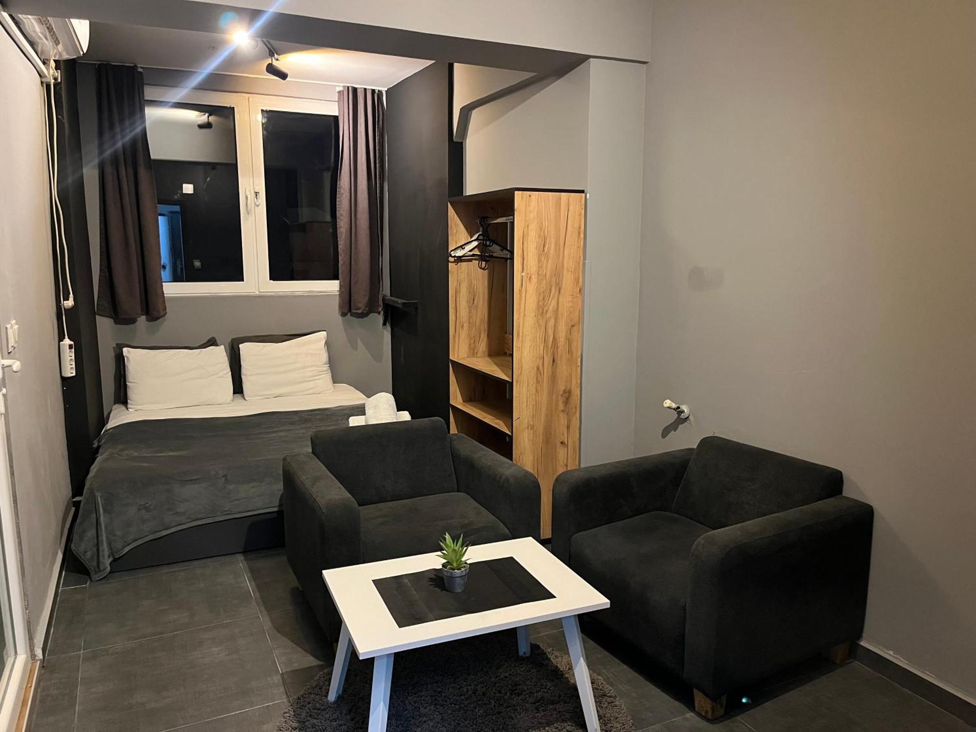 Mickitos Urban Hostel Szkopje Szoba fotó